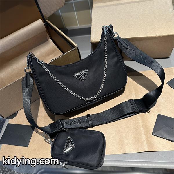 PRADA 今シーズン注目のアイテム 秋、イチオシ上品  プラダ ショルダーバッグスーパーコピーブランド激安通販 専門店-0