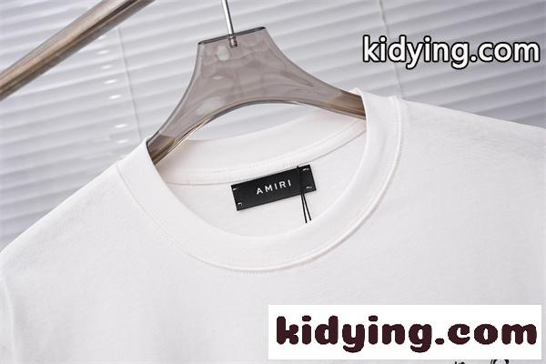 アートタイポ 大判プリント 2026新作 海外トレンド AMIRI アミリ コピー 半袖Tシャツ 主役級アイテム 人気モデル-3
