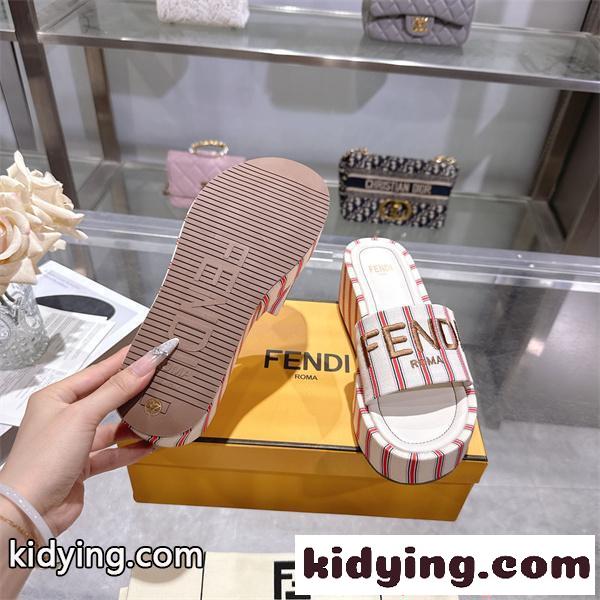現代的にデザインFENDI フェンディサンダルコピー 新作　手頃な価格サンダル 激安(日本最大級)-5