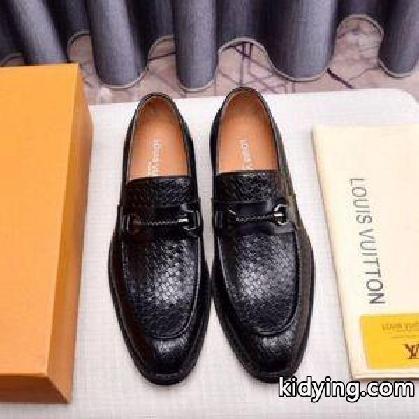 品の良い優秀さコレクション ルイ ヴィトン革靴 2019春夏の流行をチェック LOUIS VUITTON_ルイ ヴィトン LOUIS VUITTON_ブランド コピー 激安(日本最大級)-0