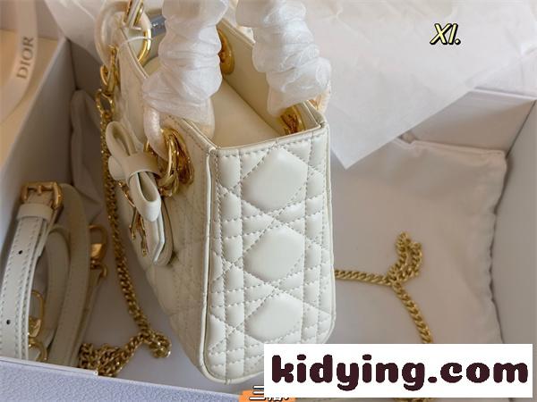 ディオールコピー新作レディ・ディオール(Lady Dior)2026最新☆人気ランキング定番アイテムお洒落-4