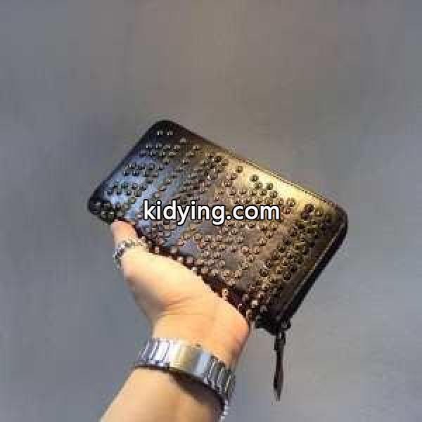 最安値に挑戦 2015 クリスチャンルブタン CHRISTIAN LOUBOUTIN 財布 多色選択可_クリスチャンルブタン CHRISTIAN LOUBOUTIN_ブランド コピー 激安(日本最大級)-4
