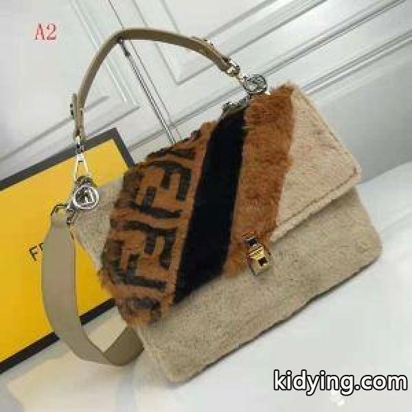 今季気になる! フェンディ 今年大流行 FENDI 着心地良さ ハンドバッグ 2色可選 潮流 独特_フェンディ FENDI_ブランド コピー 激安(日本最大級)-1