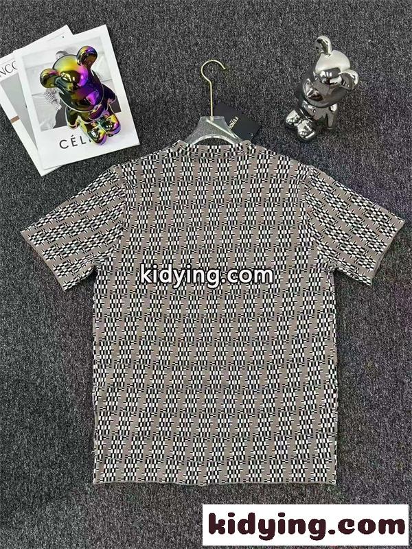 半袖Tシャツ FENDI コピー フェンディ 総柄グラフィック モダンスタイル 2026春夏新作-1