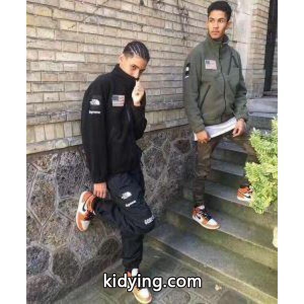 上品な輝きを放つ形 シュプリーム SUPREME 2色可選 17ss こだわりのコート_シュプリーム SUPREME_ブランド コピー 激安(日本最大級)-1