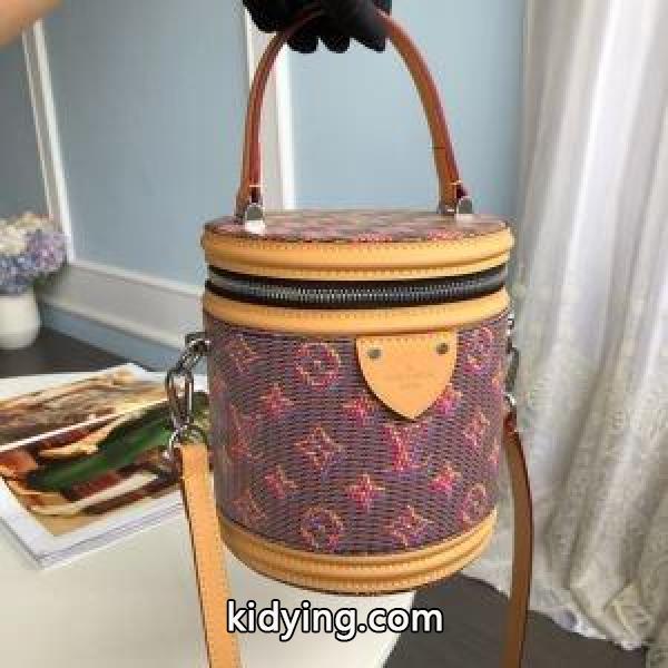 2色可選 ハンドバッグ ルイ ヴィトン LOUIS VUITTON この秋トレンドに合わせる着こなし 2019秋冬におすすめ着こなし_ルイ ヴィトン LOUIS VUITTON_ブランド コピー 激安(日本最大級)-0