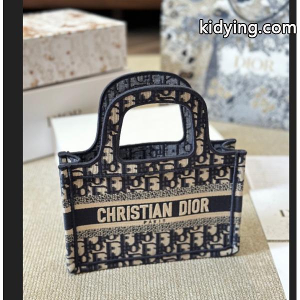 秋冬新作品  最終値下げ ディオール DIOR BOOKTOTE トートバッグ 大特価品_ブランド コピー 激安(日本最大級)-0