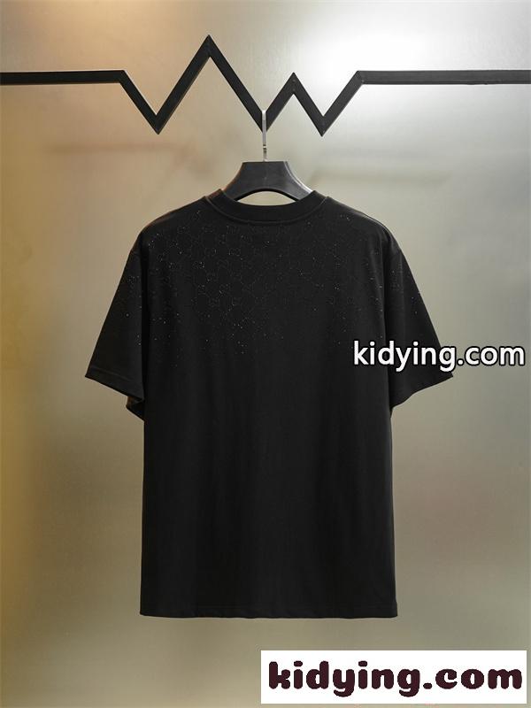 GUCCI 半袖Tシャツ 上品 グッチ スーパーコピー ミニマル 高級感 シンプル 通気性 大人カジュアル-2