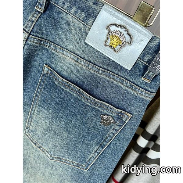 VERSACE 上品な輝きを放つ形春夏 ヴェルサーチジンーズスーパーコピー メンズ ストリート感あふれる-5
