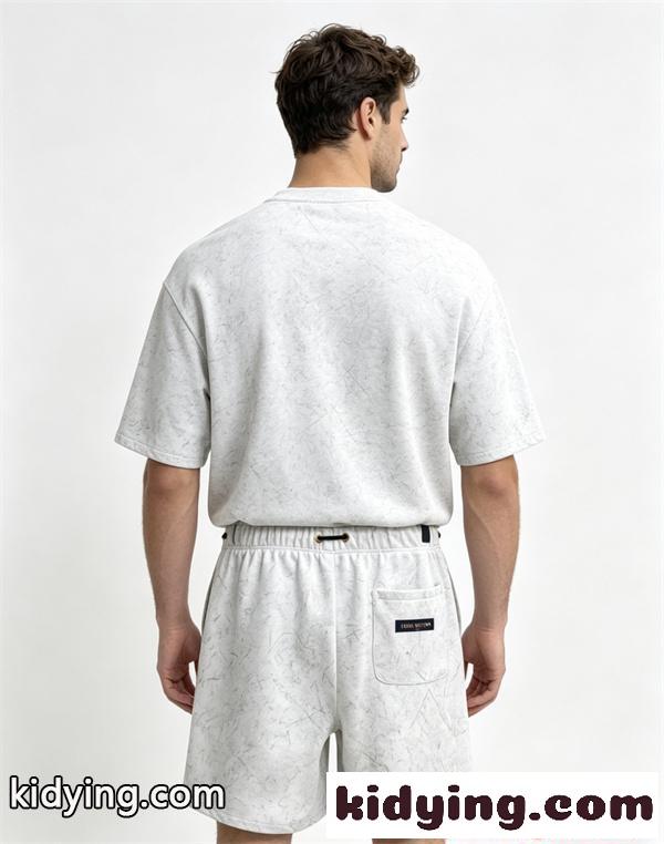 セットアップ メンズ グレー ルイヴィトン コピー LOUIS VUITTON 半袖Tシャツ ショートパンツ 上下セット モノグラム調 プリント ドローストリング ウエストゴム カジュアル スポーツ 夏人気-1