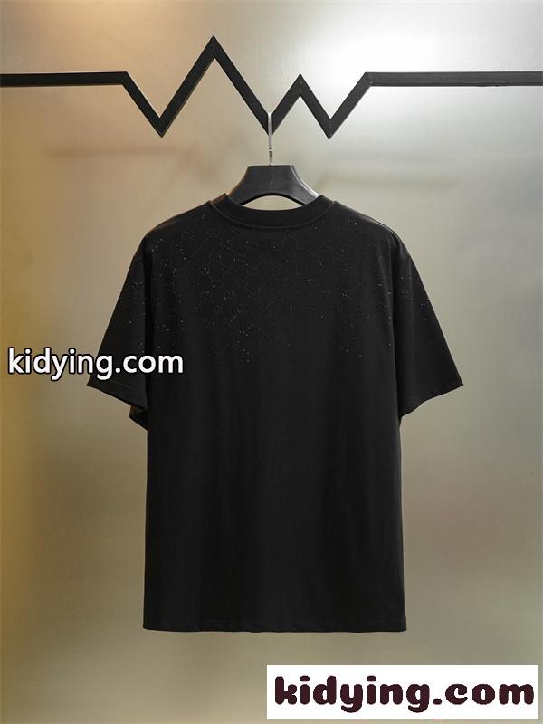 GUCCI 半袖Tシャツ 上品 グッチ スーパーコピー ミニマル 高級感 シンプル 通気性 大人カジュアル-3