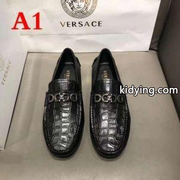 今シーズン注目のアイテム VERSACE ヴェルサーチ 大人気限定 多色可選 カジュアルシューズ 日本より安い_ヴェルサーチ VERSACE_ブランド コピー 激安(日本最大級)-0