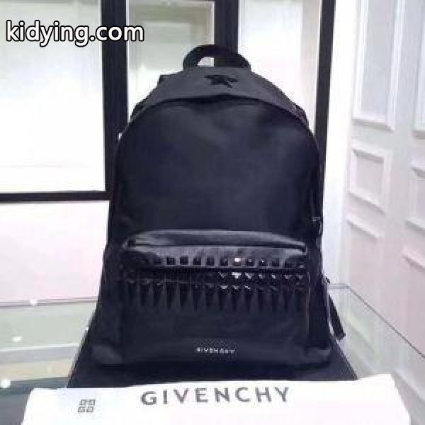 おしゃれに見せるキーワード GIVENCHY ジバンシー メンズ バッグ 19年春夏トレンドアイテムを先取り_ジバンシー GIVENCHY_ブランド コピー 激安(日本最大級)-0