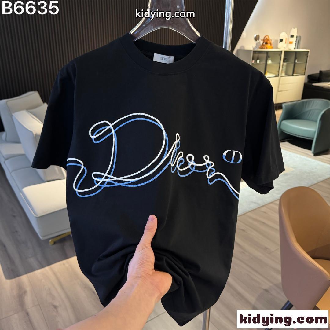 ディオール コピー 半袖トップス Dior グラフィックラインロゴ 刺繍デザイン ホワイト ブラック ブルー配色 モード系 スタイリッシュ 手書き風-7