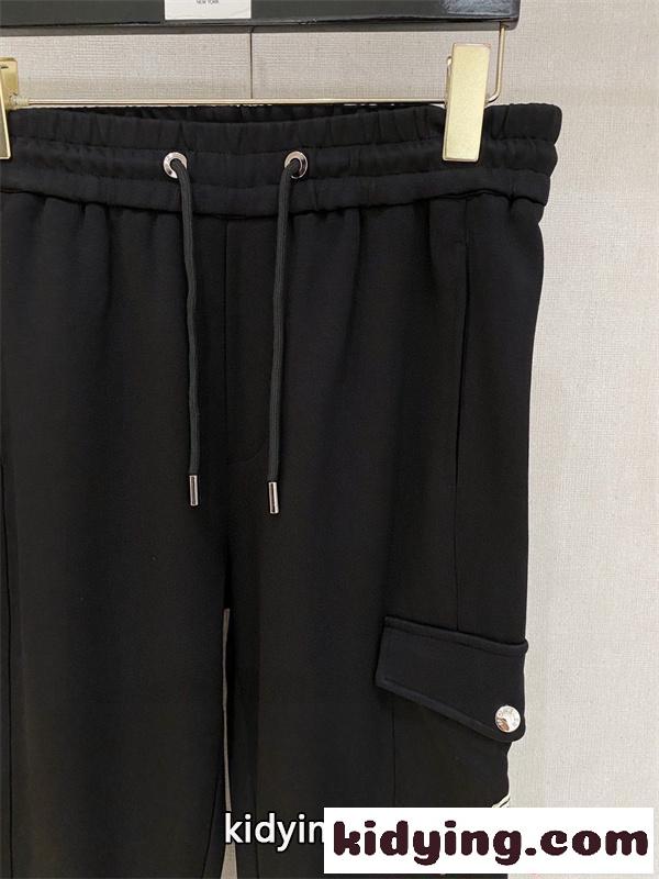 完売続出!注目アイテム メンズ MONCLER モンクレール スーパーコピー セットアップ 上下セット スポーツ-7