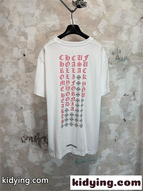 ブラック 半袖Tシャツ Chrome Hearts クロムハーツ コピー 胸ポケットロゴ バック英字プリント ゴシック文字 クルーネック-1