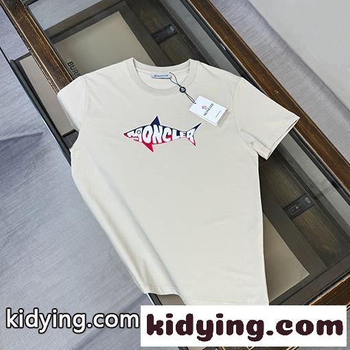 デイリーウェア ブラック ロゴTシャツ MONCLER モンクレール コピー シャークグラフィック 半袖 丸首 フロントプリント-5
