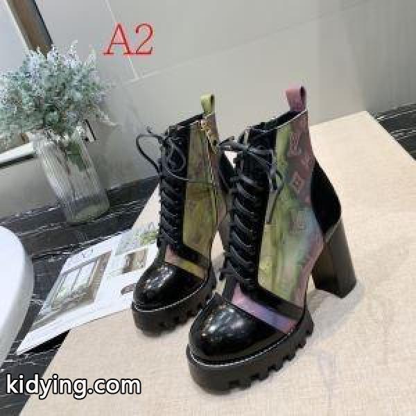 ルイ ヴィトン 秋冬ナチュラルコーデに大活躍 3色可選 LOUIS VUITTON おしゃれさんに近づける レザーブーツ 今回の秋冬に欲しいスタイル_ルイ ヴィトン LOUIS VUITTON_ブランド コピー 激安(日本最大級)-1
