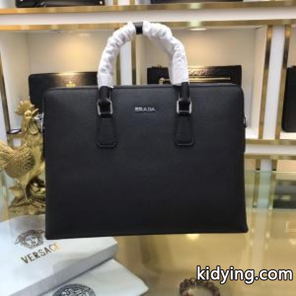 【2019秋冬】今きてる最先端ブランド プラダ PRADA 現在流行中のおすすめ人気 ハンドバッグ 人気ブランドの新作秋冬トレンド_プラダ メンズバッグ_バッグ メンズ_スーパーコピーブランド激安通販 専門店-0