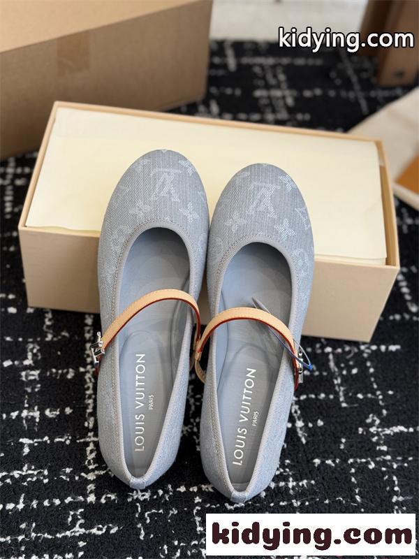 通勤上質❤LV ルイヴィトンフラットシューズコピー❤2026トレンド新作LOUIS VUITTONレディース靴-3