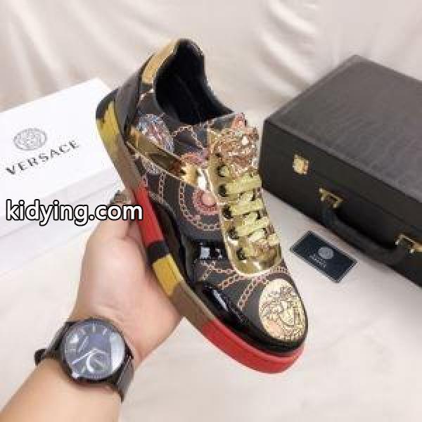 明るく爽やかな雰囲気に ヴェルサーチ2色可選 VERSACE 普段着にも合わせやすい スニーカー_ヴェルサーチ VERSACE_ブランド コピー 激安(日本最大級)-1