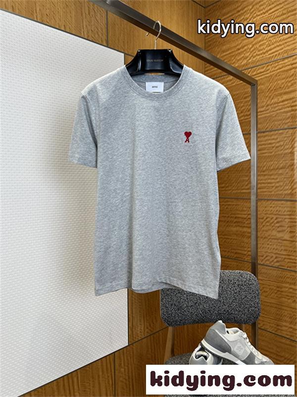 ブラック 半袖Tシャツ AMI Paris アミ パリス コピー 胸元レッドハートロゴ クルーネック 無地調 メンズカジュアルトップス-7
