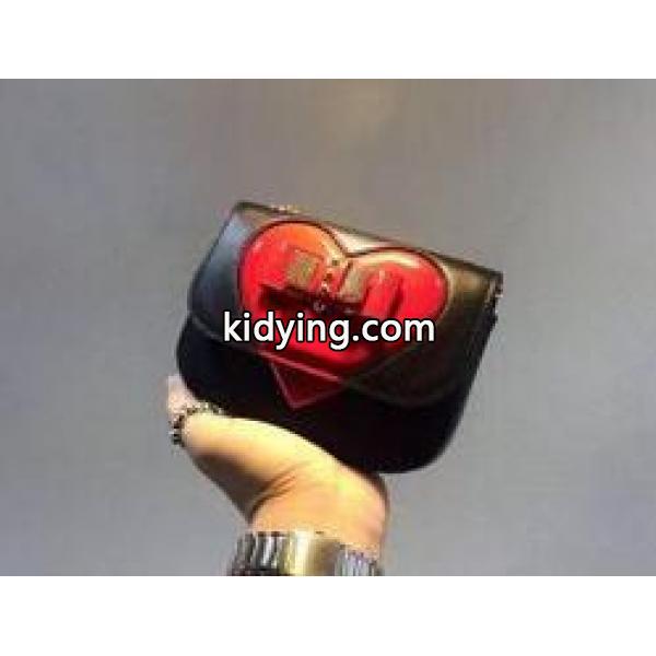 新作 ルブタン　Christian Louboutin Sweety Charity Valentines 高級感溢れるバッグ ハート　ポシェット_クリスチャンルブタン CHRISTIAN LOUBOUTIN_ブランド コピー 激安(日本最大級)-0