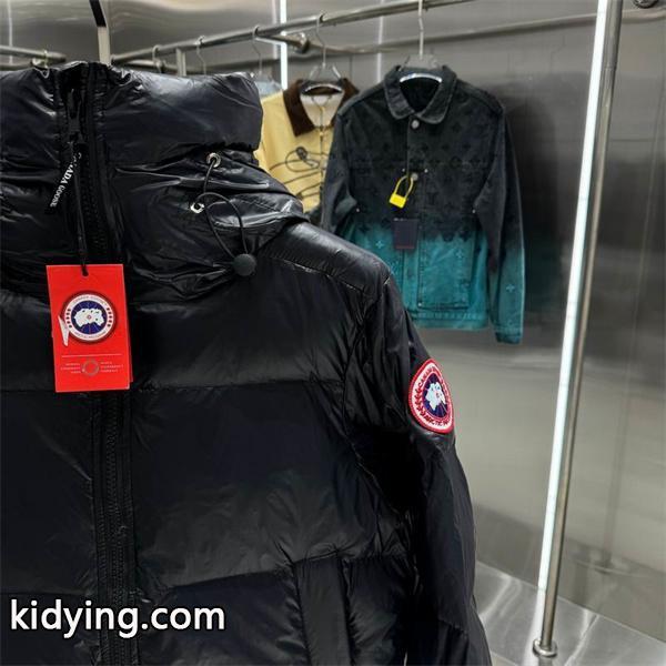 ブラック 2025秋冬 防寒性抜群 カナダグース Canada Goose 偽物 フードダウン 季節限定モデル-1