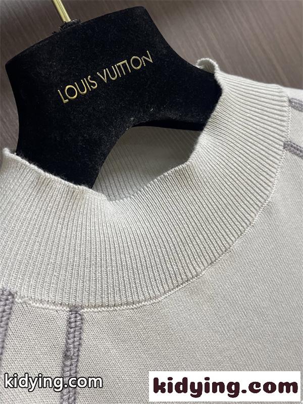 人気ルイビトン長袖tシャツコピーLOUIS VUITTON☆1AKOWG新作ロングスリーブ テクニカル ウィズ リフレクティブ ディテール-2