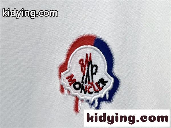 ホワイト ワンポイントロゴ クルーネック MONCLER モンクレール コピー 半袖Tシャツ 春夏トップス 清潔感コーデ-7