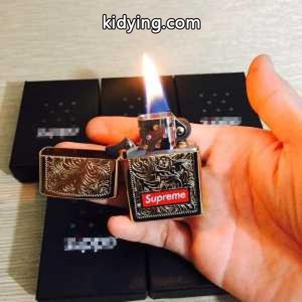 2016 お買い得品 Supreme Engraved Brass box logo ライター　オイルライター（オイルとフリント不込）_その他ブランド_雑貨小物_スーパーコピーブランド激安通販 専門店-0