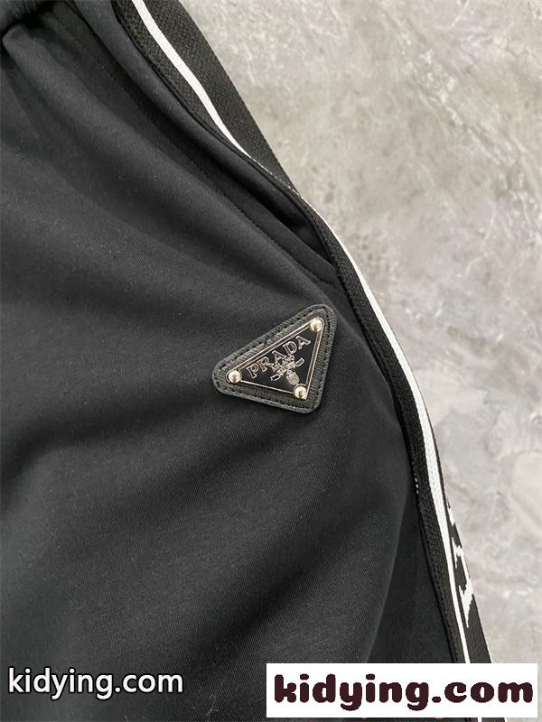 PRADA セットアップ 半袖Tシャツ ハーフパンツプラダ コピー  軽量素材 リラックスウェア-5