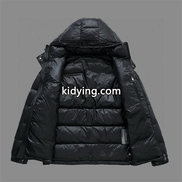 PRADA プラダ スーパーコピー ダウンジャケット 話題の商品光沢ブラック保温ボリューム クール系 2025秋冬必須-6