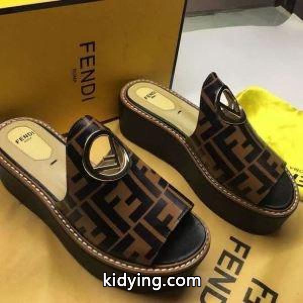 FENDI サンダル レディース カジュアル感満点のアイテム 新着 フェンディ スーパーコピー 通勤通学 ブラウン 最低価格-0