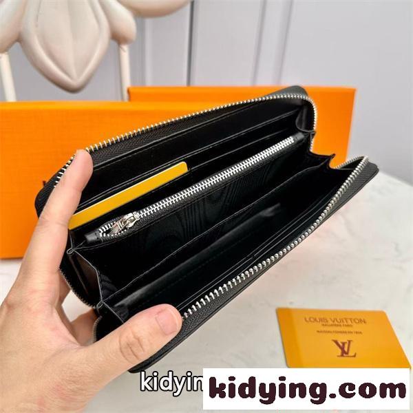 LOUIS VUITTON モノグラム調 エンボス長財布 メンズ ラウンドジップ シンプル 高級感 ルイヴィトン 偽物-4