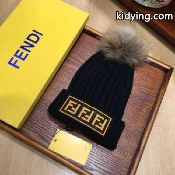 4色可選 魅力の フェンディファッションな一品 FENDI ニット帽/ニットキャップ 気に入った商品_フェンディ FENDI_ブランド コピー 激安(日本最大級)-0