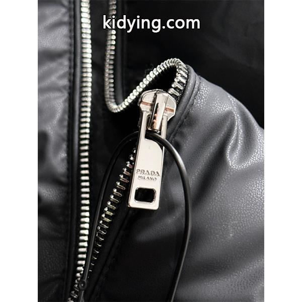 高品質 N 級品 2025秋冬アイテム プラダ PRADA 偽物 ダークグレーダウンベスト ズッパーフロント-5