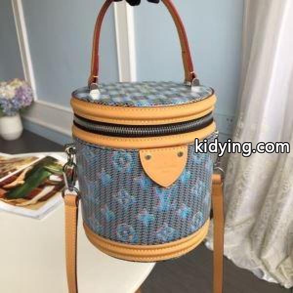 2色可選 ハンドバッグ ルイ ヴィトン LOUIS VUITTON この秋トレンドに合わせる着こなし 2019秋冬におすすめ着こなし_ルイ ヴィトン LOUIS VUITTON_ブランド コピー 激安(日本最大級)-1