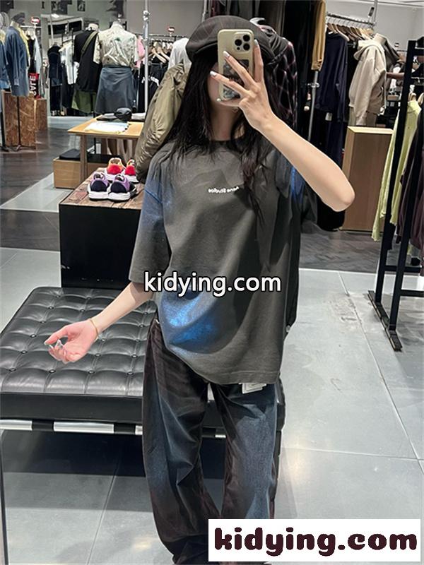 チャコールブラック 半袖Tシャツ Acne Studios 胸元ミニロゴ アクネストゥディオズ コピー クルーネック ゆったりシルエット-3