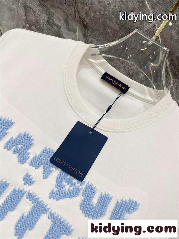 ライトブルー 半袖Tシャツ Louis Vuitton フロント英字ロゴ ルイヴィトン コピー ふわふわ文字プリント クルーネック-6