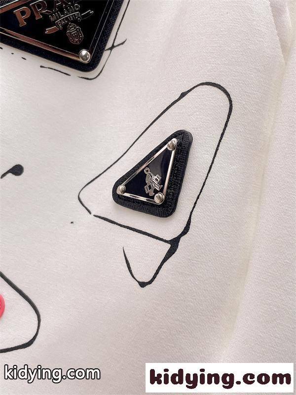 売れ筋継続 ブラック プリント モダン スポーツテイスト ショートパンツ PRADA プラダ コピー-5