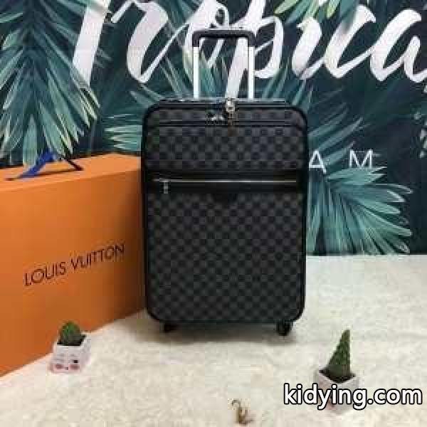 ルイ ヴィトン LOUIS VUITTON 2019春夏トレンドカラー トランク シーズンの流行にチェック_ルイ ヴィトン LOUIS VUITTON_ブランド コピー 激安(日本最大級)-0