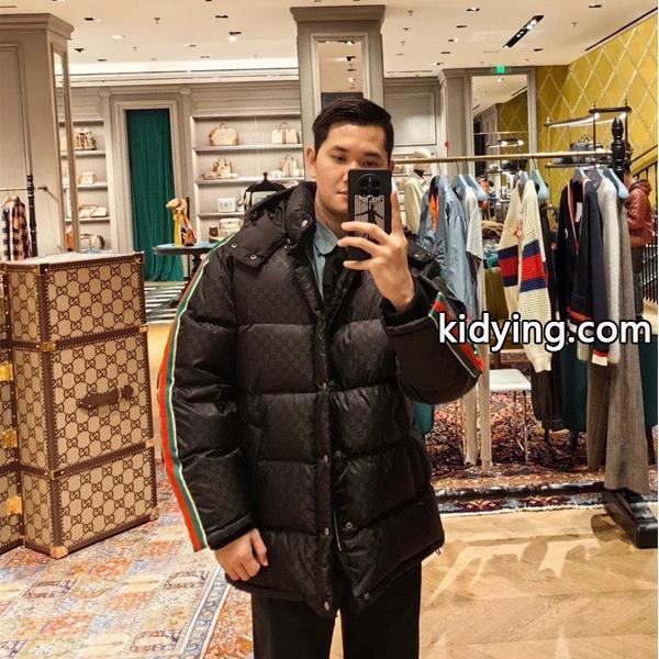 グッチ 偽物 サイドライン GG柄 フード付き ブラック ダウンジャケット ブランドカラー アウター GUCCI-0