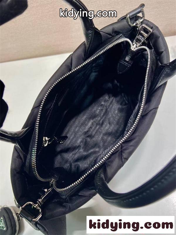 PRADA コピー プラダ ハンドバッグ ナイロンキルティング ブラック 2WAY ショルダーバッグ ミニポーチ付き 軽量 大容量 高級仕様 N級モデル レディース-6