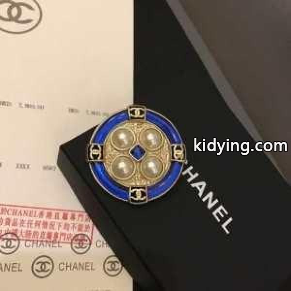 おすすめな2019春夏限定販売   ブローチ 大人っぽい雰囲気に_ _ブランド コピー 激安(日本最大級)-0