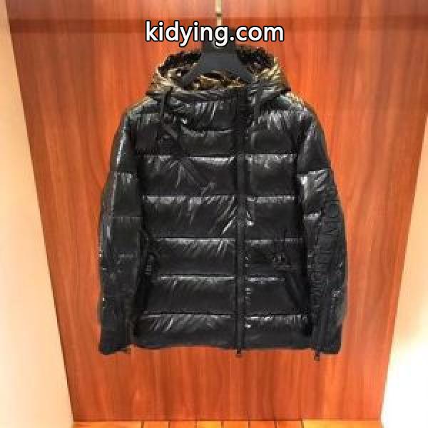 MONCLER モンクレール ダウンジャケット お手頃価格で人気商品 カジュアル派向け 再入荷アイテム_男性用ダウンジャケット_モンクレール特集_スーパーコピーブランド激安通販 専門店-0