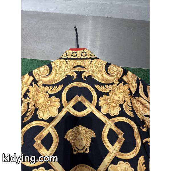 ヴェルサーチ長袖シャツコピー アイテム VERSACE 秋冬らしいカジュアルな雰囲気を持つ_ブランド コピー 激安(日本最大級)-1