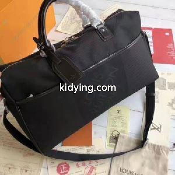 ルイ ヴィトン 冬のおしゃれをレベルアップ LOUIS VUITTON この秋におしゃれでかわいい着こなし ハンドバッグ 2019秋冬におしゃれな着こなし_ルイ ヴィトン LOUIS VUITTON_ブランド コピー 激安(日本最大級)-0