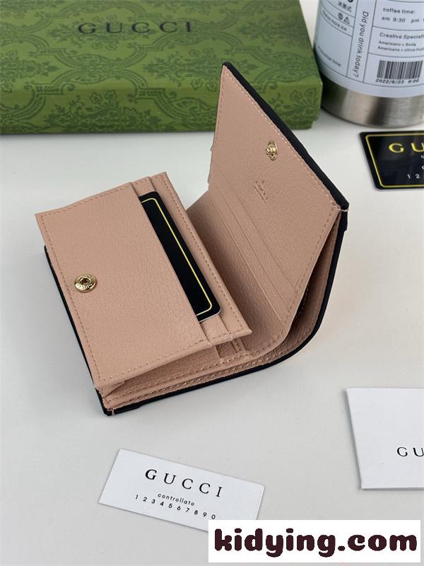 注目度急騰 GUCCI グッチ スーパーコピー 三つ折り財布 レディース ミニウォレット-4