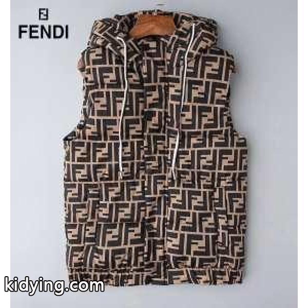 今年の秋冬のトレンドも意識 ダウンジャケット メンズ 寒い季節を彩るアイテムフェンディ FENDI 秋めいたコーデに仕上げる_フェンディ FENDI_ブランド コピー 激安(日本最大級)-0